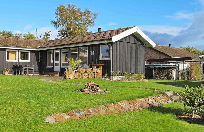 6 Person Holiday Home in Stroby - Foto 1