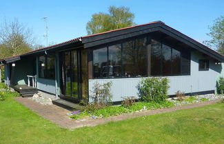 Foto 1 - 6 Person Holiday Home in Stroby