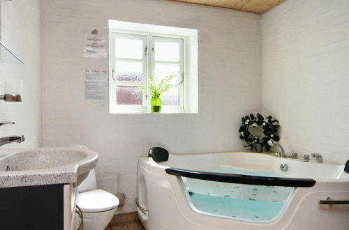 Photo 10 - 8 Person Holiday Home in Hemmet
