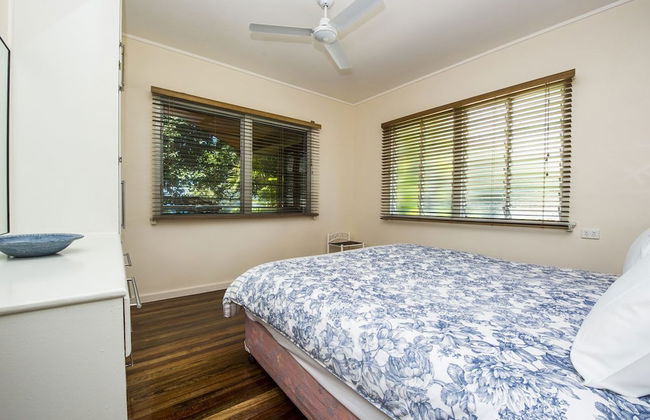 Picnic Bay Apartments Unit 3 - Photo 3