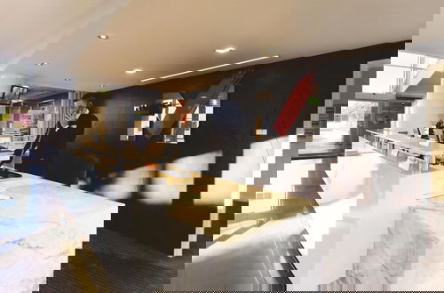 Photo 2 - Oaks Townsville Hotel
