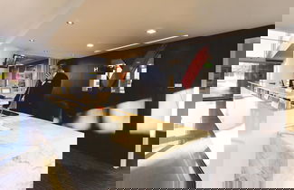 Photo 2 - Oaks Townsville Hotel
