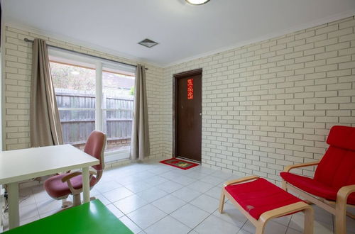 Photo 8 - Quiet & Peaceful 3bed2bath Home @keilor Downs