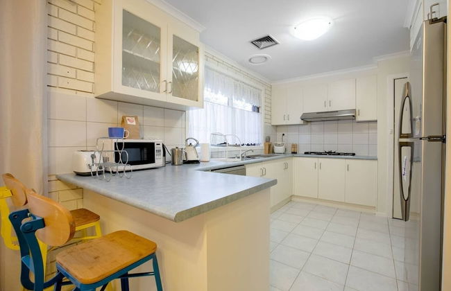 Quiet & Peaceful 3bed2bath Home @keilor Downs - Foto 14