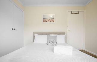 Photo 2 - Quiet & Peaceful 3bed2bath Home @keilor Downs