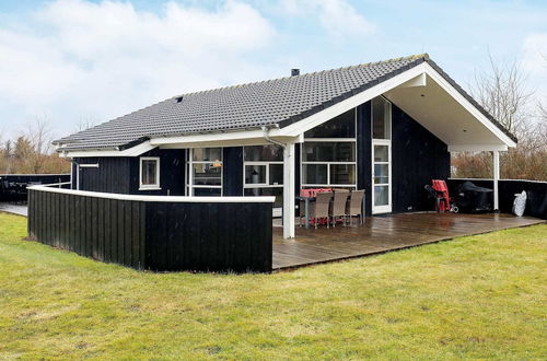 Foto 1 - 6 Person Holiday Home in Lokken-by Traum