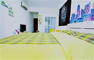 Photo 2 - Avatar Young Lion Large Queen Bed & High Rise View