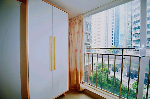 Photo 14 - Avatar Young Lion Large Queen Bed & High Rise View