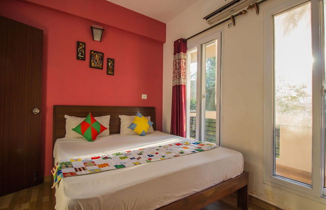 OYO 12953 Home Pool View 2BHK Arpora - Foto 8