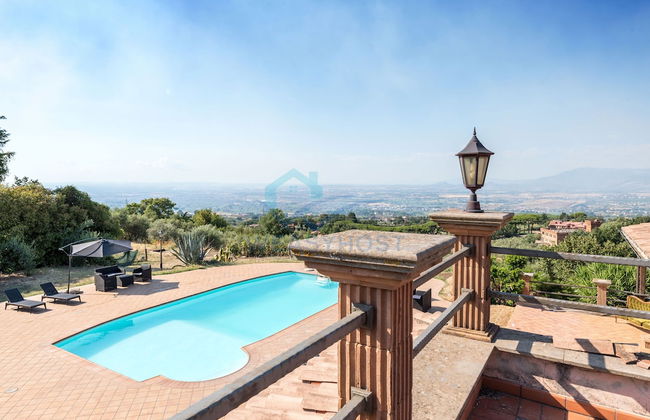 New Refined Villa Rayskaya In Monte Compatri - Foto 1