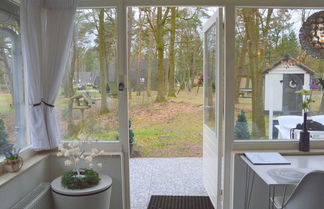 Foto 2 - Serene Holiday Home in Limburg Amid a Forest