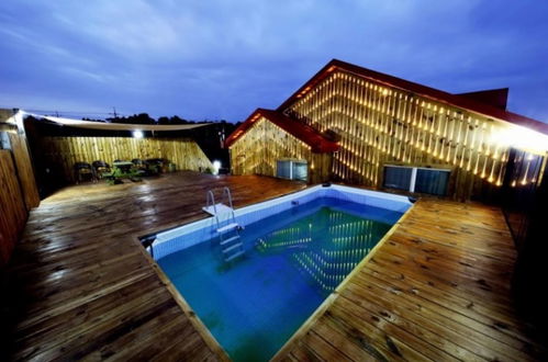 Photo 32 - Seogwipo Jijunghae Pool Villa Pension