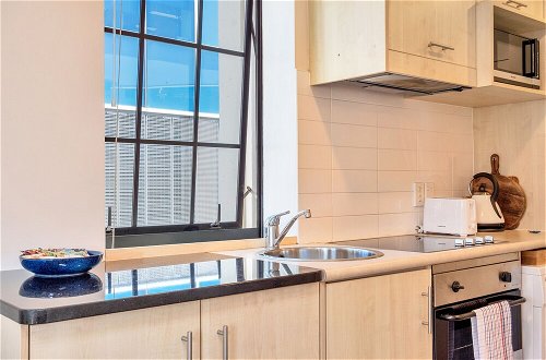 Photo 14 - Central 3 bed, loft apartment in the CBD w Parking