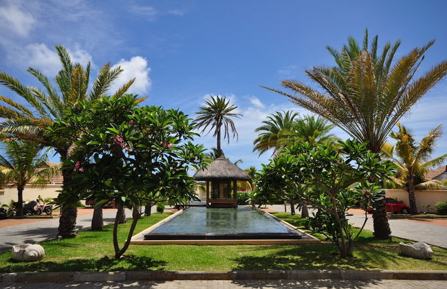 Oasis Villas by Fine and Country - Photo 2