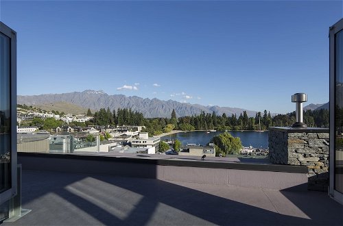 Photo 26 - Shotover Penthouse & Spa by Staysouth