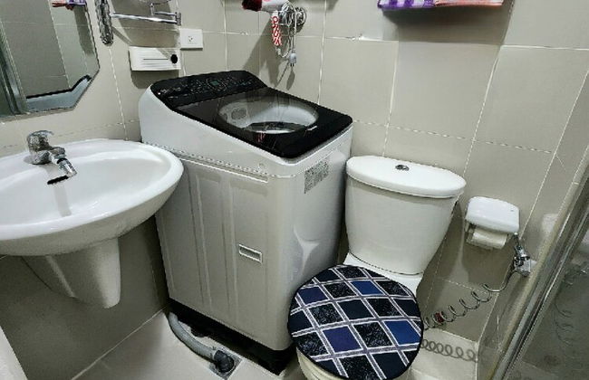 High-Tech Studio at Grass Residences -2 persons only, Quezon City - Foto 31