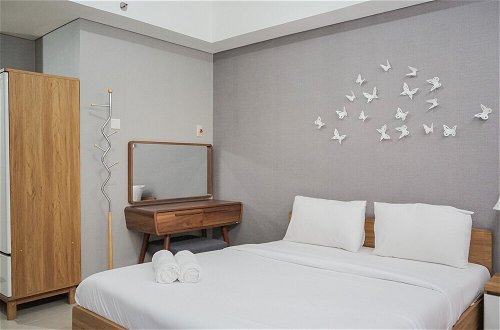 Foto 2 - Minimalist and Warm Studio Apartment at Bintaro Plaza Residence