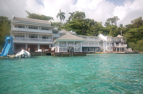 Photo 45 - San Bar 6BR by Jamaican Treasures