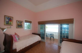 Photo 3 - San Bar 6BR by Jamaican Treasures