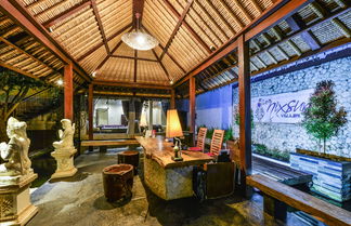 Photo 2 - Avery Le Nixsun Villas by Waringin Hospitality