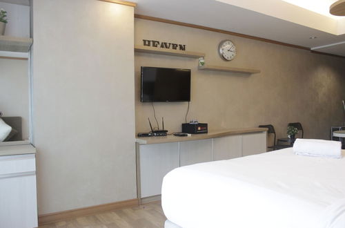 Photo 14 - Comfortable And Spacious Studio Apartment At Tamansari La Grande