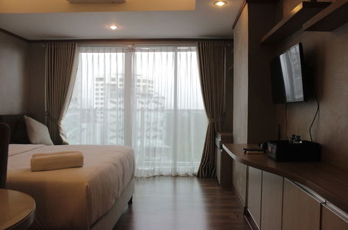 Photo 16 - Comfortable And Spacious Studio Apartment At Tamansari La Grande