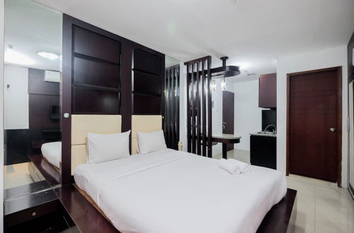 Photo 2 - Comfort Living Studio Apartment At Mangga Dua Residence