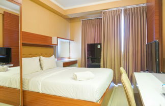 Photo 3 - Comfortable Studio Room At Signature Park Grande Apartment