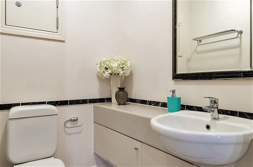 Photo 5 - Cosy and Quite Serviced Apartment