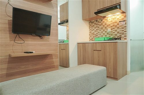 Photo 14 - Lovely and Strategic Studio at Green Pramuka Apartment