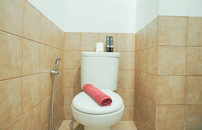 Lovely and Strategic Studio at Green Pramuka Apartment - Foto 15