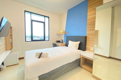 Photo 10 - Comfortable Studio Semi Apartment at The Lodge Paskal near BINUS University