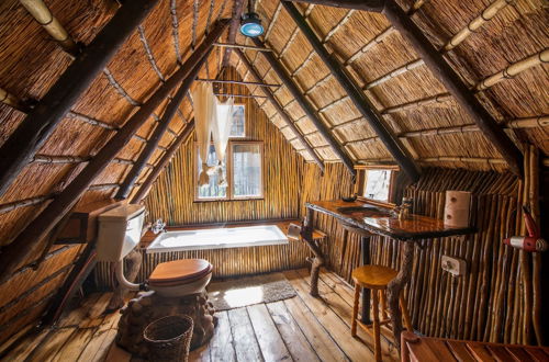 Photo 43 - Pezulu Tree House Lodge