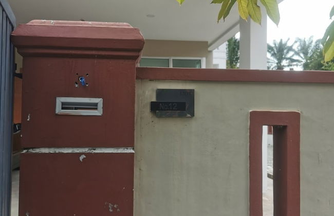 OYO Homes 90524 Dj Pegaso Serom Homestay - Foto 8