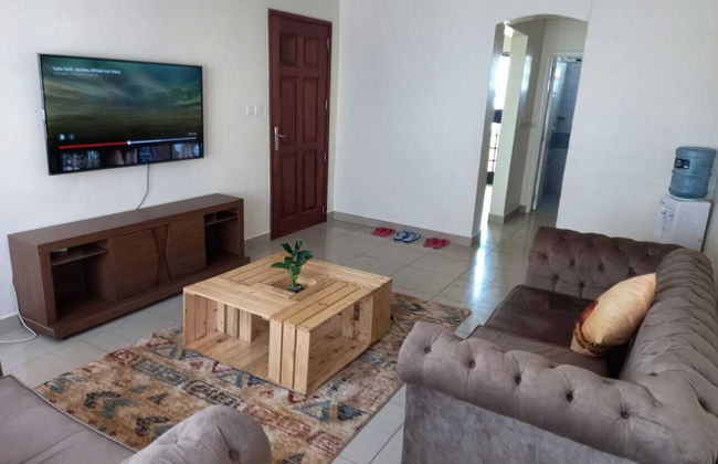 Lilly's Furnished Apartments - Photo 27