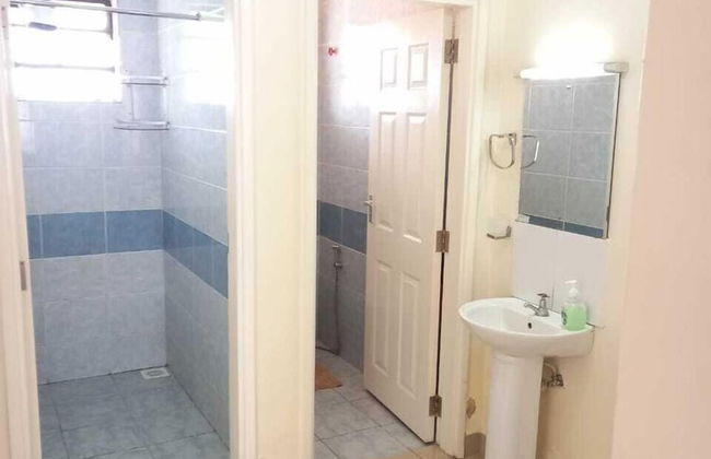 Lilly's Furnished Apartments - Photo 30