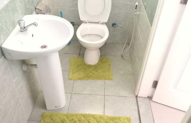 Lilly's Furnished Apartments - Photo 34