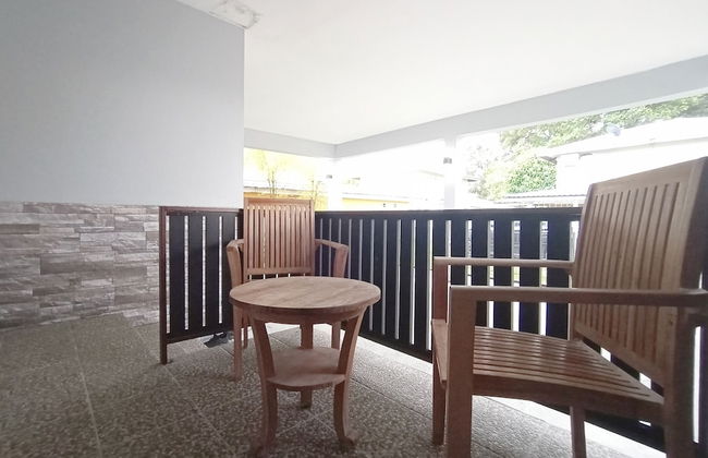 OYO 90203 Emma Sukma Homestay - Photo 15