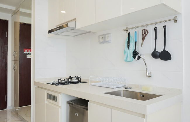 Well Appointed and Homey Studio at Sky House BSD Apartment - Foto 5