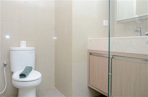 Photo 13 - Fully Furnished with Comfortable Design Studio Apartment H Residence