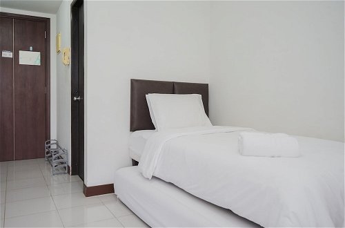 Photo 2 - Nice And Comfort Studio At Scientia Residence Apartment