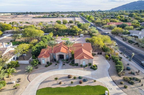 Foto 31 - Paradise Valley by Avantstay Expansive Oasis w/ Putting Green, Pool & Mtn Views