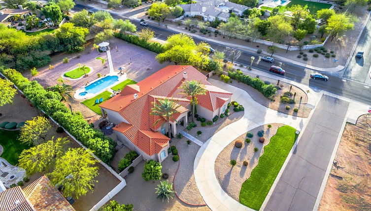 Photo 1 - Paradise Valley by Avantstay Expansive Oasis w/ Putting Green, Pool & Mtn Views