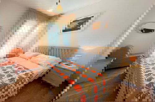 Photo 2 - Cozy Flat With Shared Pool