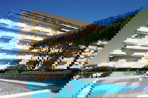 Photo 13 - Cozy Flat With Shared Pool