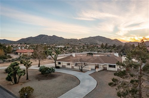 Photo 28 - Mojave Moon by Avantstay Modern & Bright JT Home in Great Location w/ Pool & Hot Tub