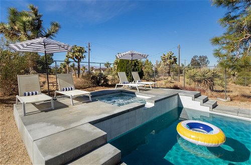 Photo 2 - Mojave Moon by Avantstay Modern & Bright JT Home in Great Location w/ Pool & Hot Tub