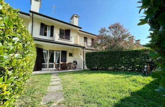 Photo 1 - Spacious House for 6 With Pool and Garden