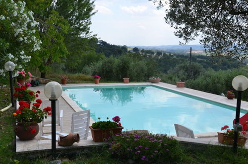 Foto 7 - Panoramic Farmhouse With Swimming Pool