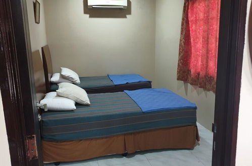 Photo 2 - 4 Bedroom Bungalow With Private Pool